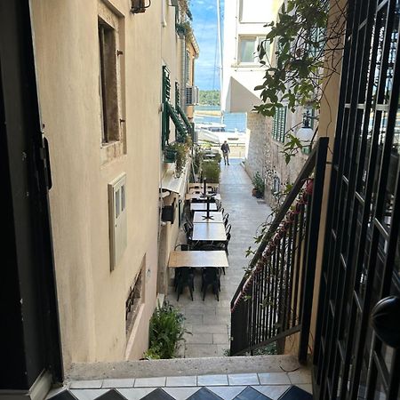 Swan City Apartment & Room Sibenik Exterior photo